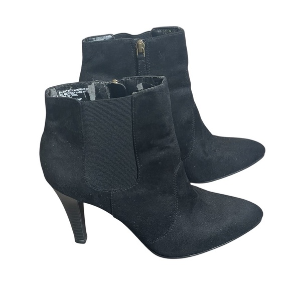 Isaac Mizrahi for Target Black Faux Suede Ankle Boots Heels Booties Size 8 - Picture 2 of 11
